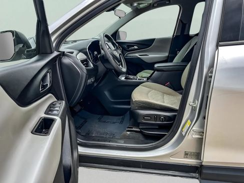 Used 2019 Chevrolet Equinox LS w/ LS Convenience Package image 9