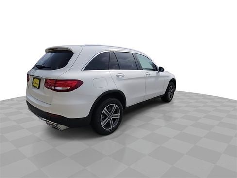 Used 2019 Mercedes-Benz GLC 300 image 8