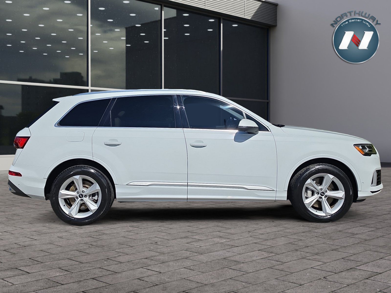 Used 2022 Audi Q7 2.0T Premium Plus w/ Premium Plus Package AWD/4WD image 6