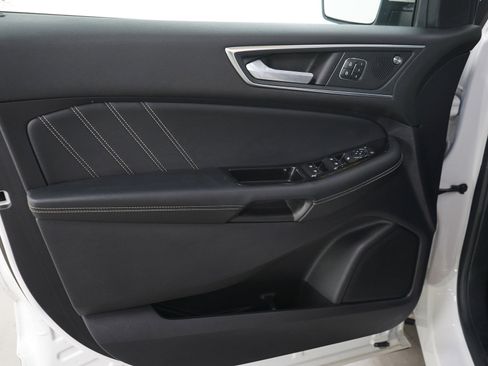 Used 2019 Ford Edge ST w/ Cold Weather Package AWD/4WD image 21