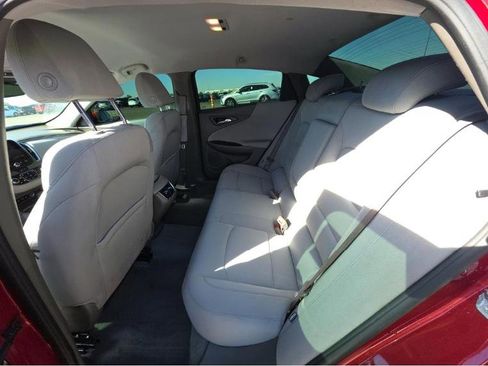 Used 2022 Chevrolet Malibu LT image 12