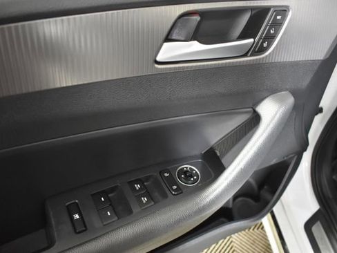 Used 2019 Hyundai Sonata Limited image 8