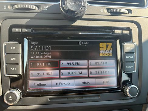 Used 2012 Volkswagen GTI 4-Door FWD image 34