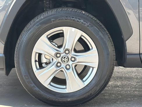 Certified 2025 Toyota RAV4 XLE w/ Convenience Package FWD image 28