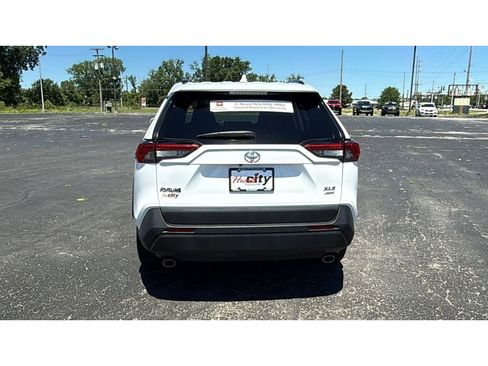 Certified 2024 Toyota RAV4 XLE AWD/4WD image 6