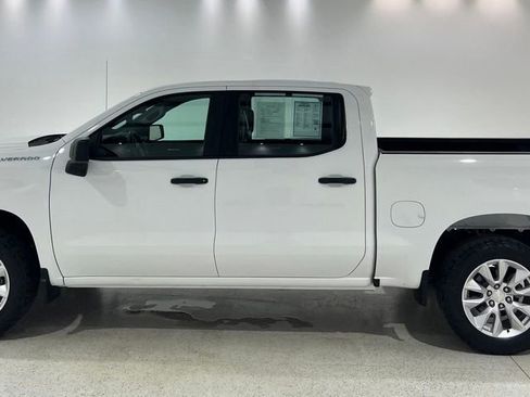 Used 2023 Chevrolet Silverado 1500 W/T w/ Trailering Package AWD/4WD image 2