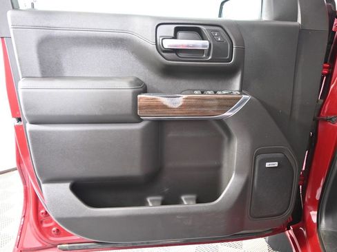 Used 2019 Chevrolet Silverado 1500 LT Trail Boss AWD/4WD image 18