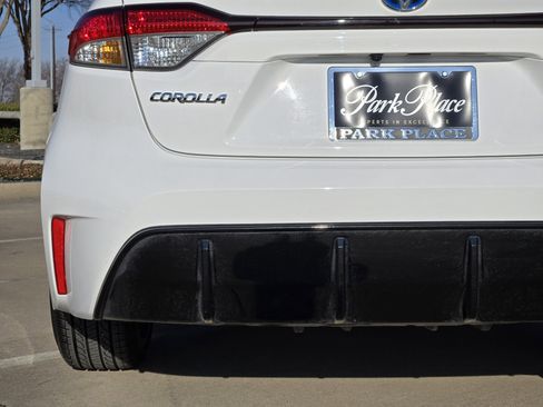 Used 2025 Toyota Corolla SE image 14