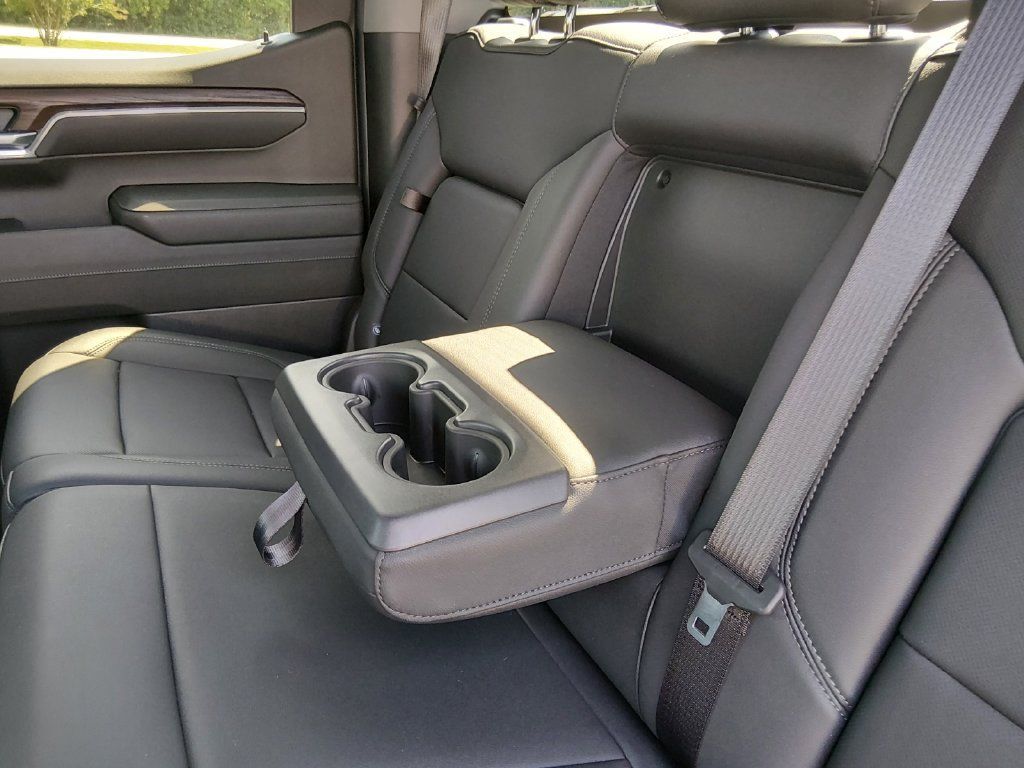 Used 2026 GMC Sierra 1500 SLT w/ SLT Premium Package AWD/4WD image 13