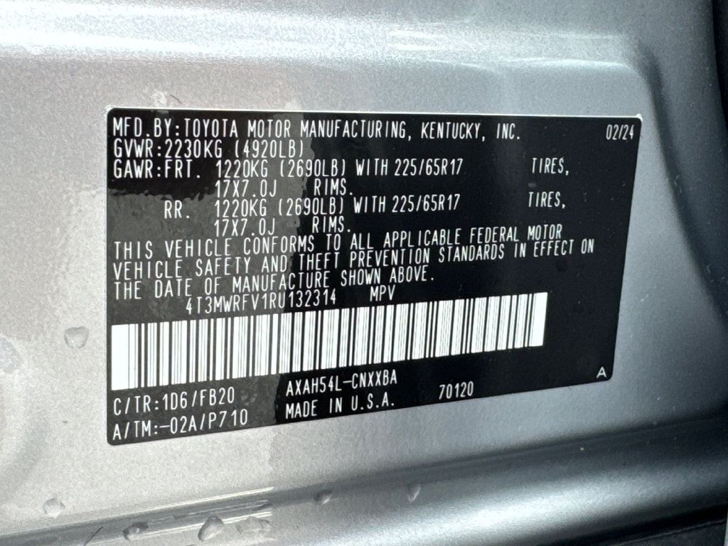 Used 2024 Toyota RAV4 LE AWD/4WD image 32