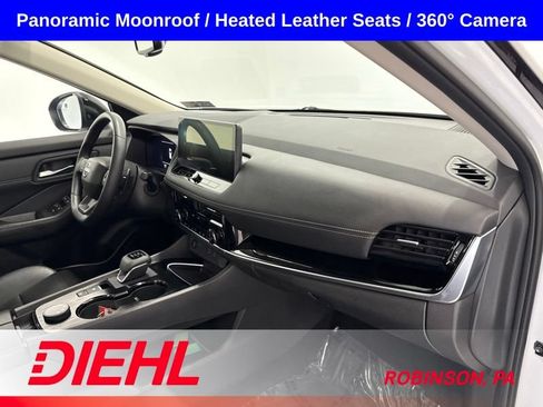 Used 2025 Nissan Rogue SL w/ SL Premium Package AWD/4WD image 16
