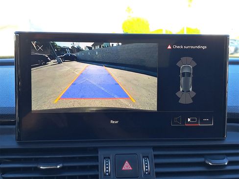 Used 2022 Audi Q5 e Premium w/ Convenience Package image 26