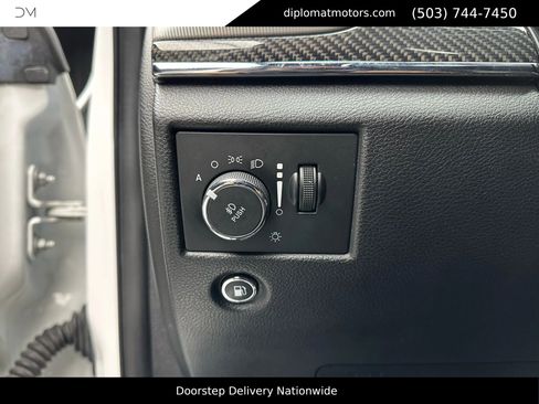 Used 2020 Jeep Grand Cherokee SRT image 31