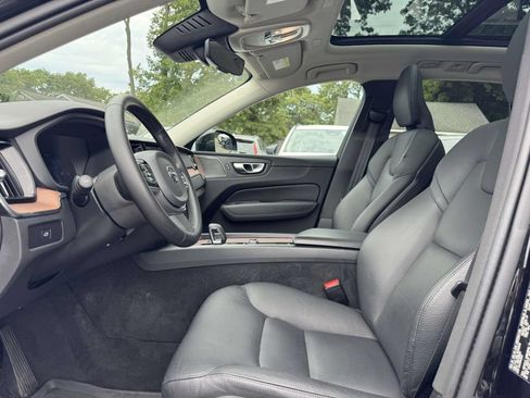 Used 2024 Volvo XC60 B5 Plus w/ Protection Package Premier AWD/4WD image 13