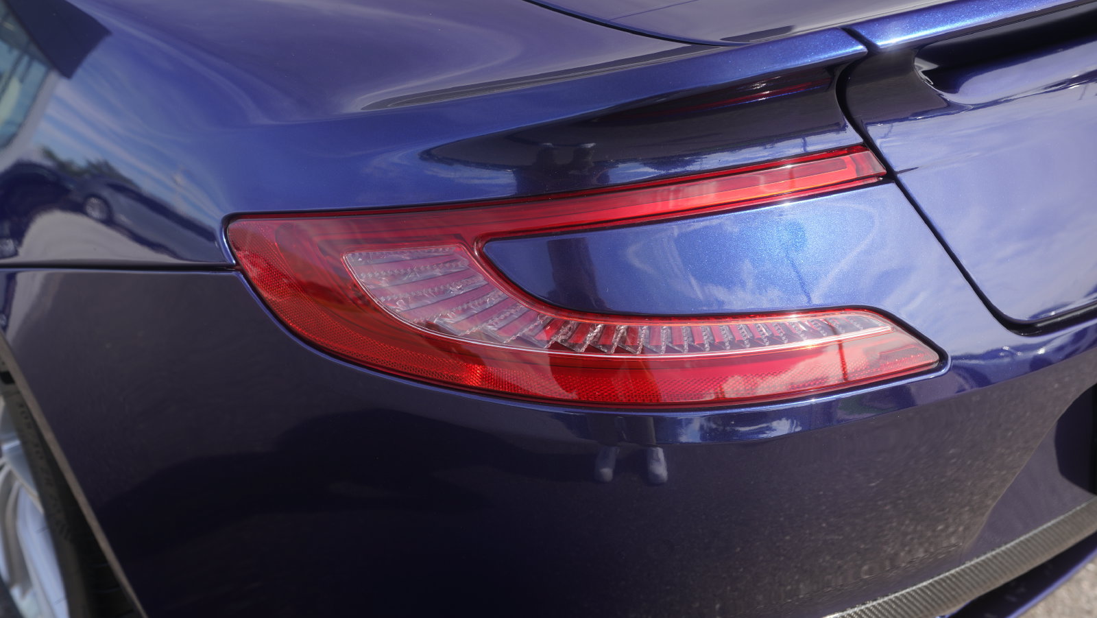 Used 2015 Aston Martin Vanquish Coupe RWD image 12