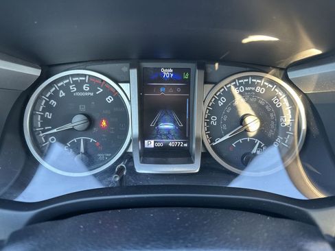 Used 2023 Toyota Tacoma TRD Sport image 15