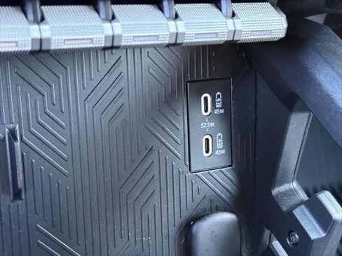 Certified 2025 Toyota Tacoma SR5 image 25