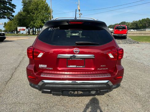 Used 2017 Nissan Pathfinder Platinum w/ Midnight Edition Package AWD/4WD image 4