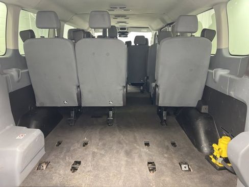 Used 2017 Ford Transit 350 XLT image 8