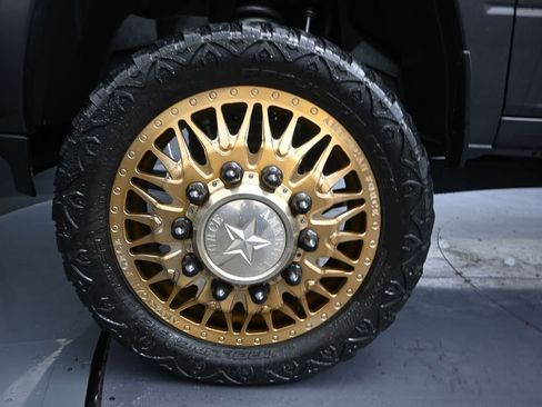 Used 2024 RAM 3500 Big Horn w/ Night Edition AWD/4WD image 10