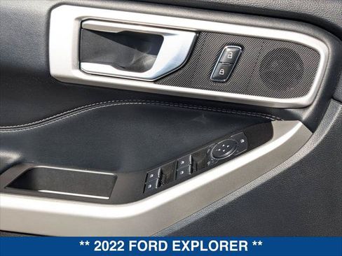 Used 2022 Ford Explorer XLT RWD image 11