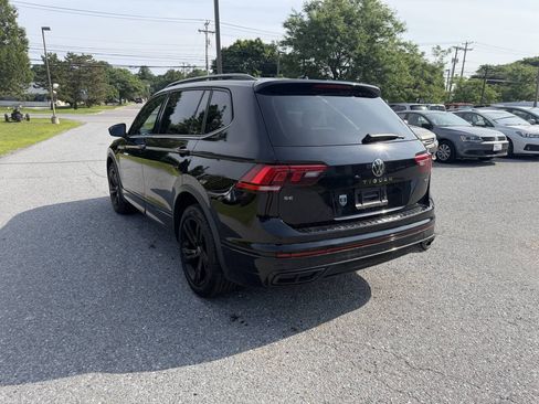 Used 2023 Volkswagen Tiguan SE R-Line AWD/4WD image 3
