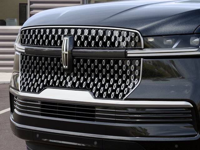 New 2027 Lincoln Navigator Premiere RWD image 17