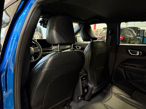 New 2026 Jeep Compass Latitude image 21