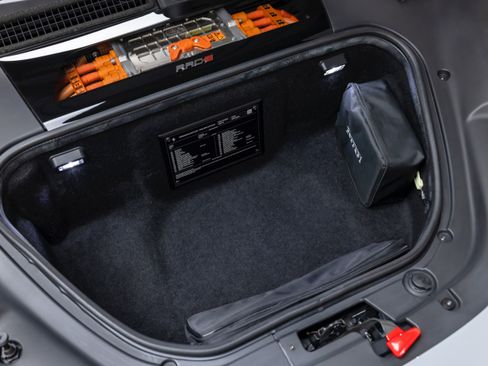 Used 2024 Ferrari SF90 Spider image 59