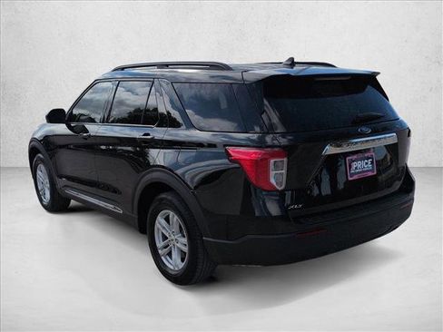 Used 2023 Ford Explorer XLT image 7