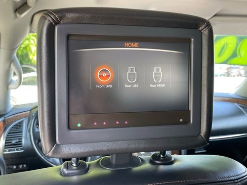 Used 2020 Nissan Armada Platinum w/ Captain's Chairs Package image 9