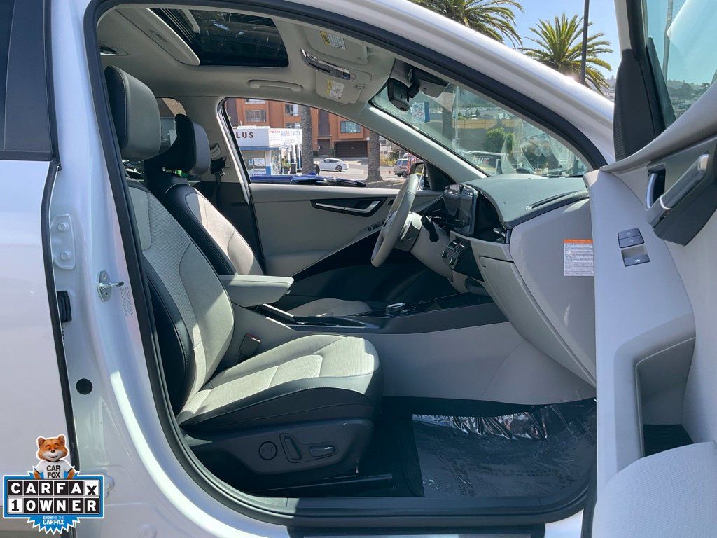 Used 2023 Kia Niro Wave FWD image 57