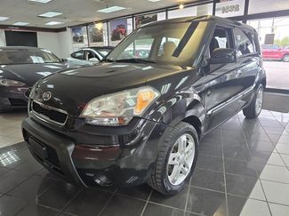 Used 2010 Kia Soul + image 1