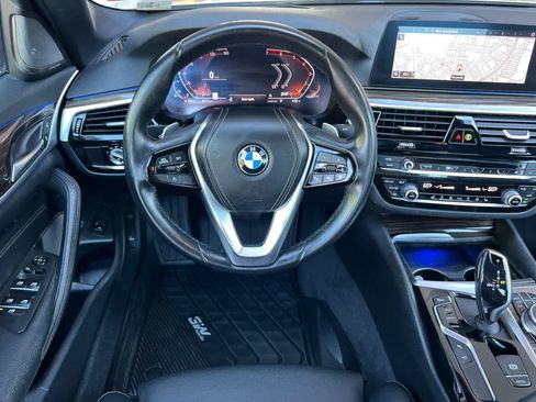 Used 2020 BMW 530i w/ Premium Package RWD image 15