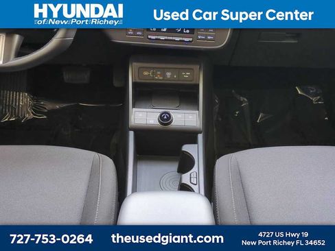 Certified 2024 Hyundai Kona SEL w/ Convenience Package AWD/4WD image 20