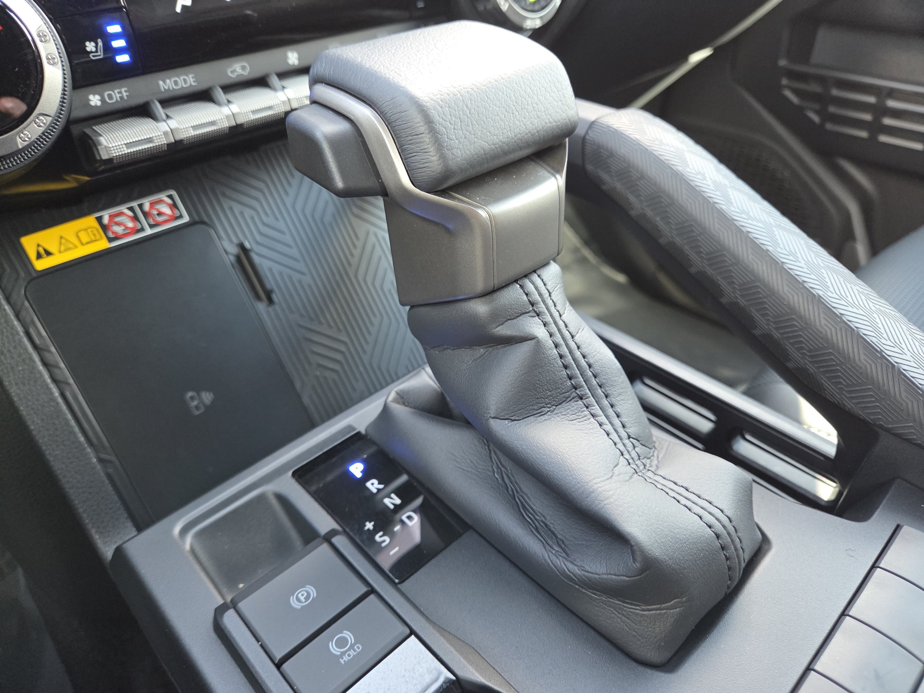 Used 2025 Toyota 4Runner Limited AWD/4WD image 42