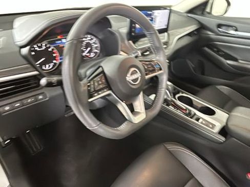 Certified 2025 Nissan Altima 2.5 SL FWD image 14