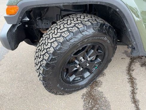 Used 2022 Jeep Gladiator Overland AWD/4WD image 16