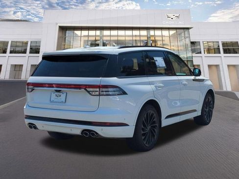 Used 2022 Lincoln Aviator Reserve w/ Equipment Group 201A AWD/4WD image 5
