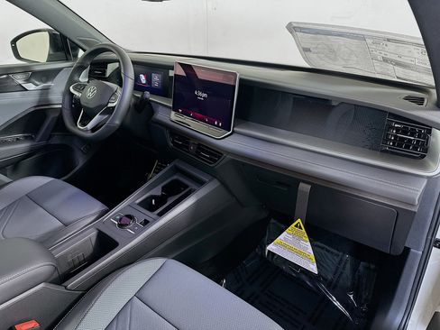New 2026 Volkswagen Tiguan SE R-Line AWD/4WD image 29
