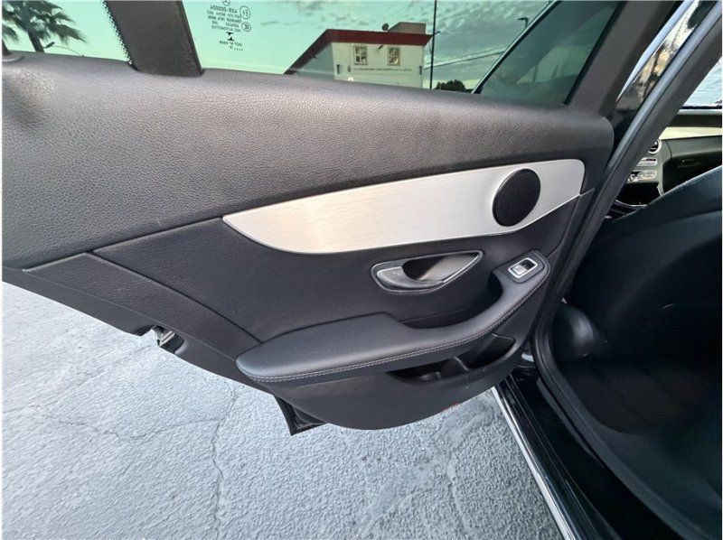 Used 2020 Mercedes-Benz C 300 Sedan image 18