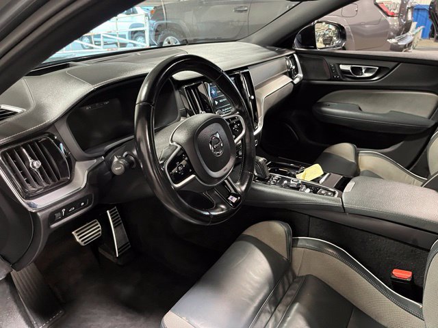 Used 2020 Volvo S60 T8 R-Design AWD/4WD image 23