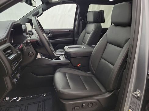 Certified 2024 Chevrolet Tahoe Z71 w/ Luxury Package AWD/4WD image 8