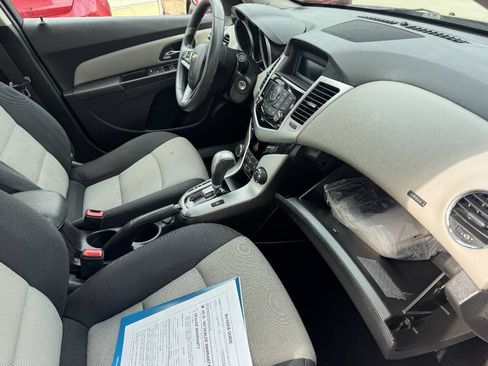 Used 2016 Chevrolet Cruze LS FWD image 23