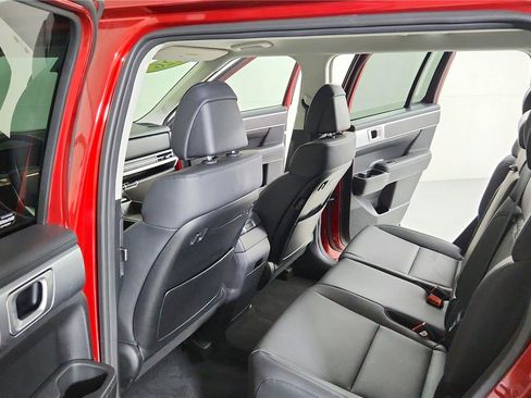 Used 2026 Hyundai Santa Fe SEL AWD/4WD image 16