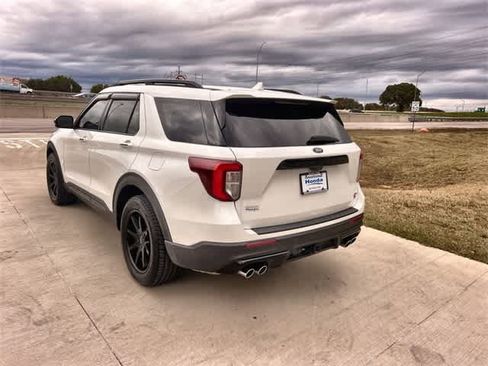 Used 2020 Ford Explorer ST w/ Premium Technology Package image 5