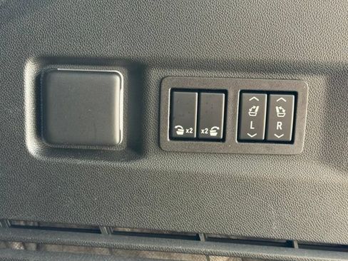 Certified 2024 Chevrolet Tahoe High Country AWD/4WD image 24
