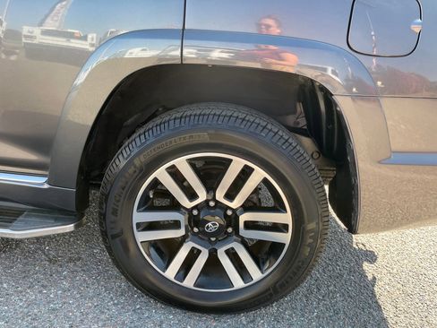 Used 2018 Toyota 4Runner Limited image 9