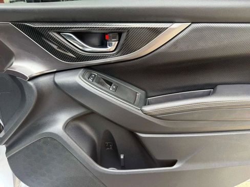 Used 2018 Subaru Crosstrek 2.0i Limited w/ Popular Package #2 image 9