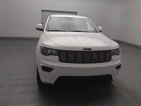 Used 2022 Jeep Grand Cherokee Laredo X image 14